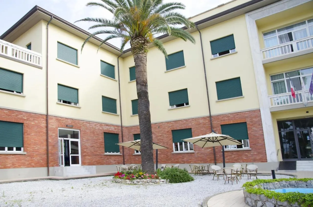 Casa Per Ferie Il Pioppo Hotel Marina di Massa